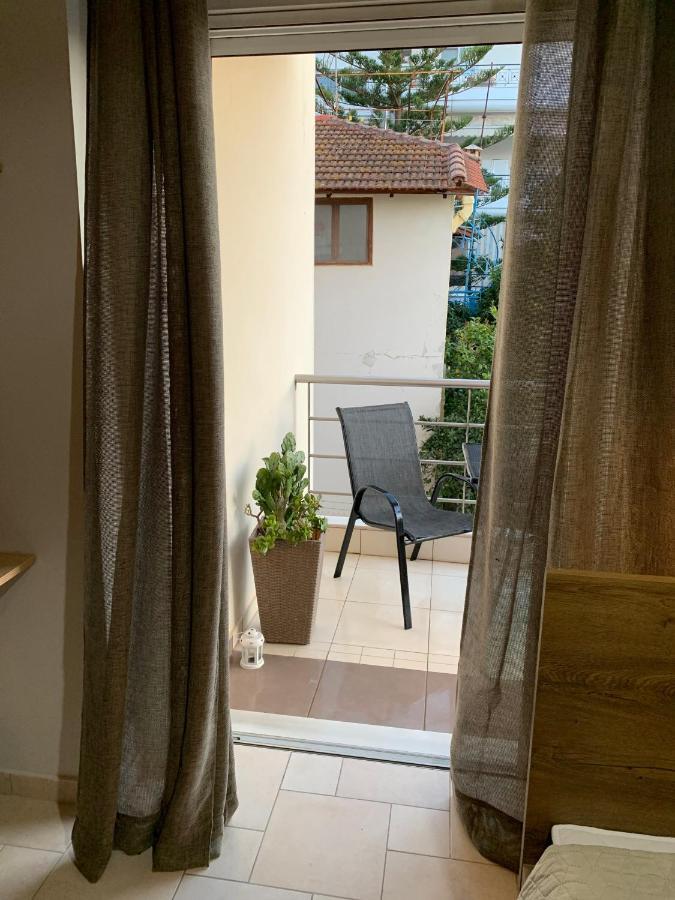 Hommie Apartment Amaliada Экстерьер фото